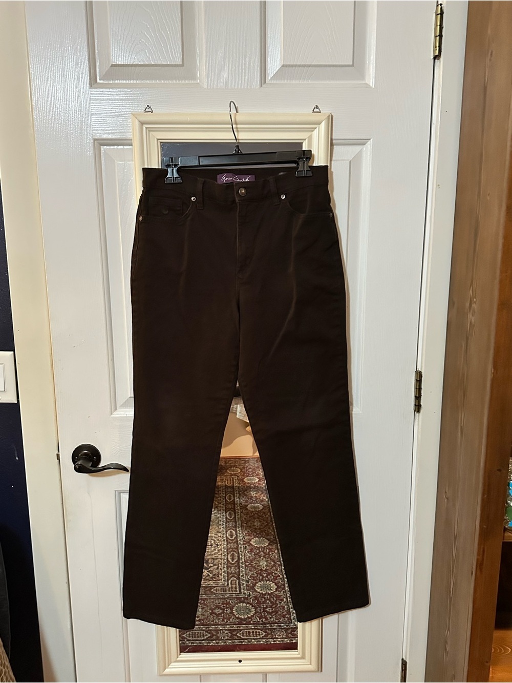 Gloria Vanderbilt Brown 'Amanda' Straight-Leg Pants